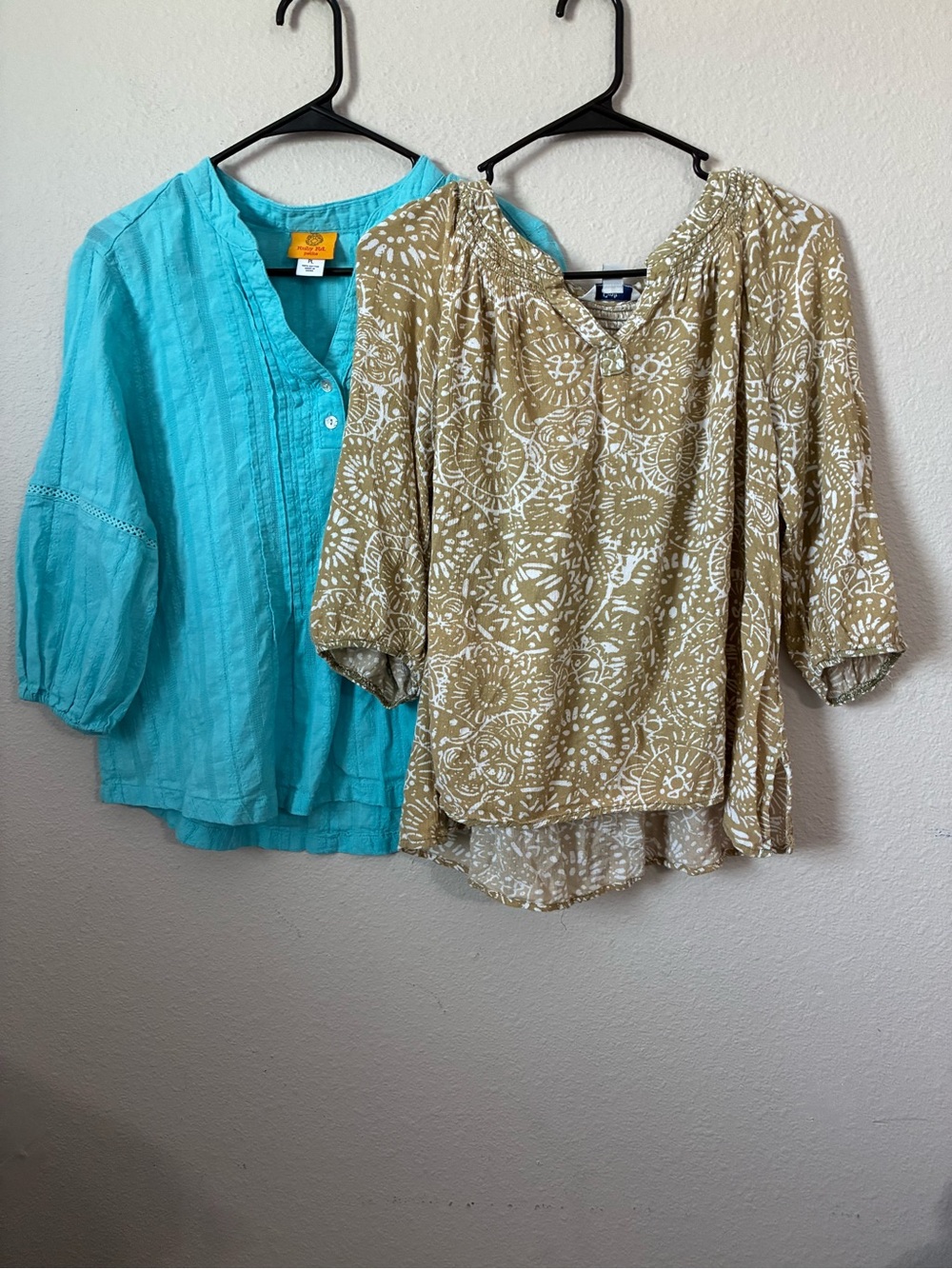 Ruby Rd Turquoise Linen Blend V-Neck Top and Croft Printed Peasant Blouse - Set